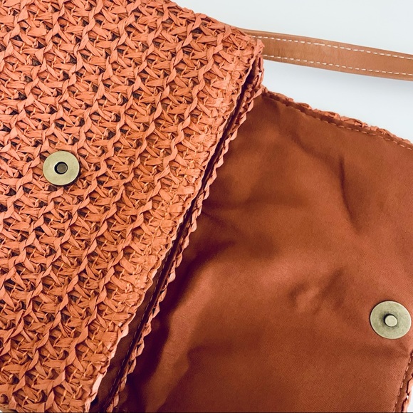 Universal Thread Straw Flap Crossbody Bag - Picture 6 of 6